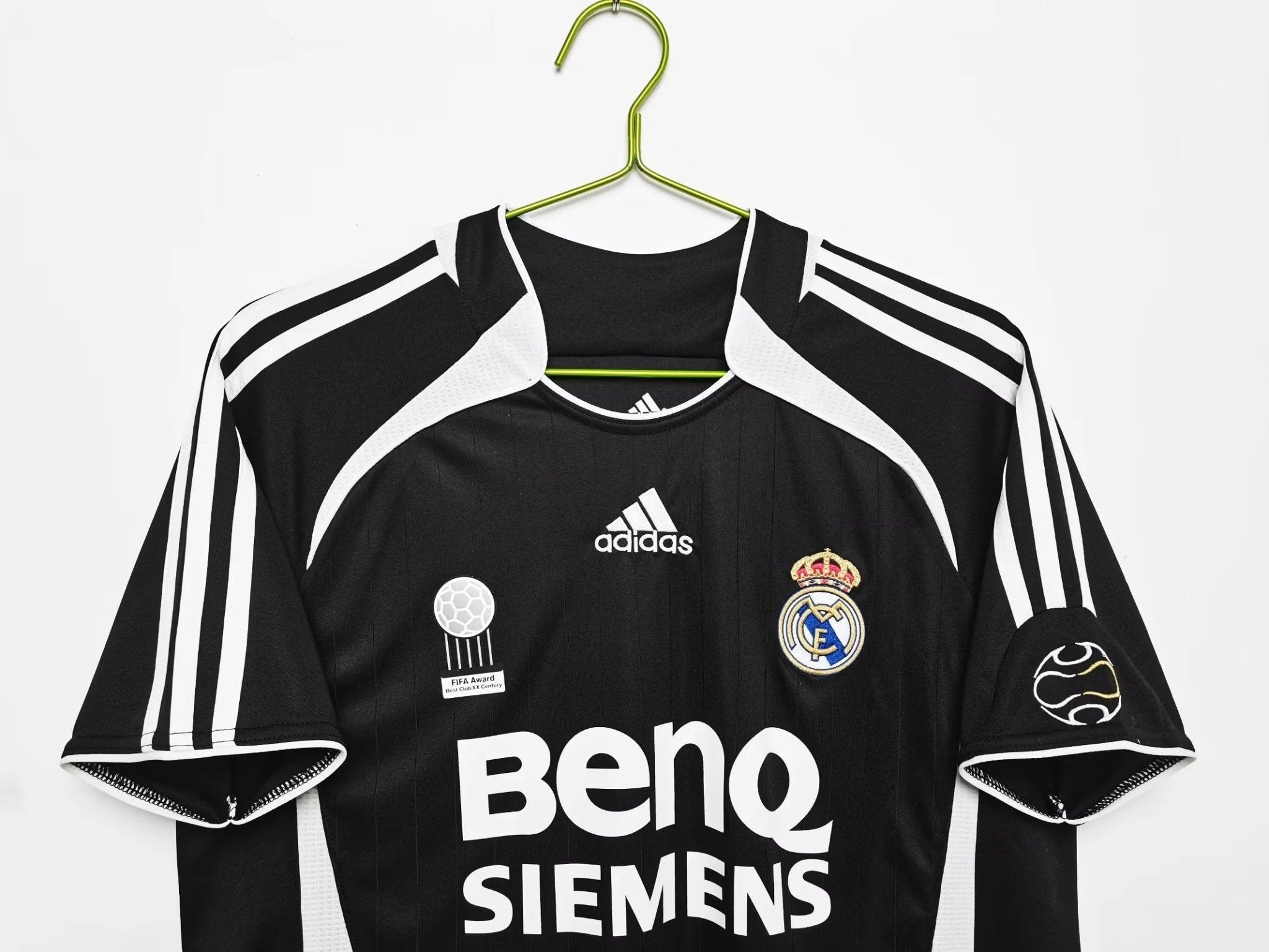 2006/2007 Retro Real Madrid Away - JerseyFever